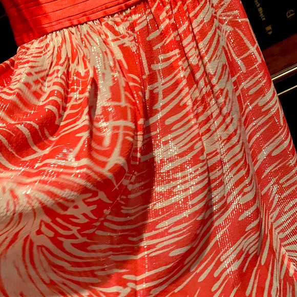 BCBG Maxazria Sliver threaded Gathered Dress Sz 4 - Picture 11 of 12